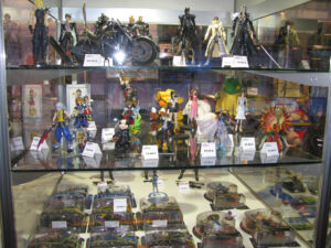 Des figurines de Kingdom Hearts sont également présentes
