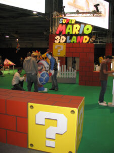 Excellent le stand de Super Mario Land 3D